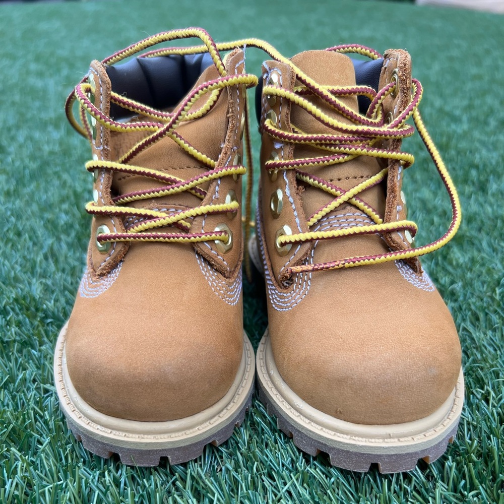 Size 6c Timberland Wheat Boots